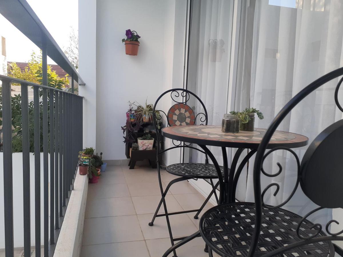 Hermoso Departamento En Temperley Exterior photo